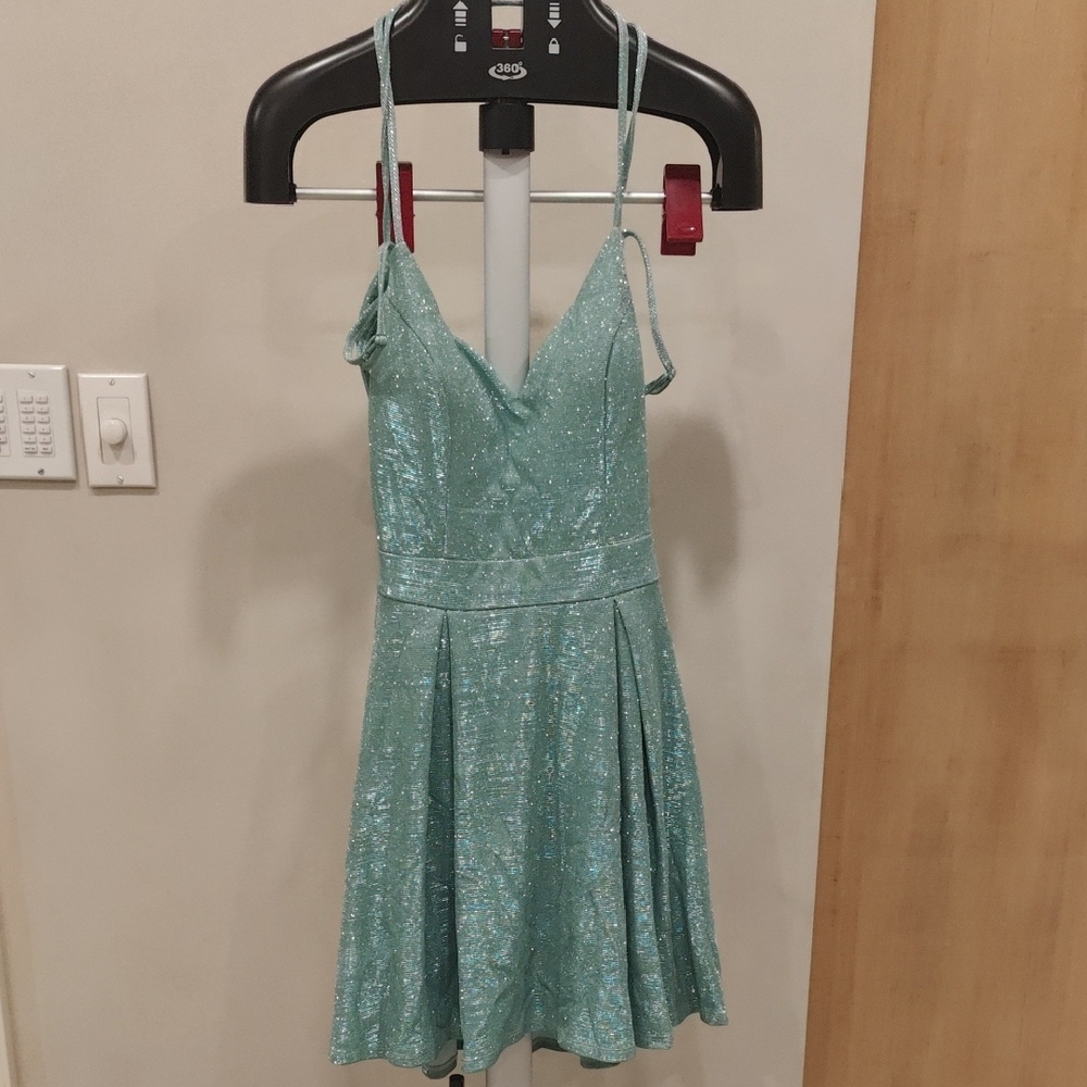 B Darlin Green Spaghetti Strap Mini Sundress